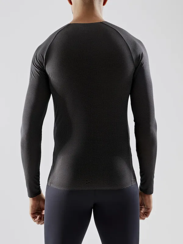 1908852-999000_Pro Dry Nanoweight LS_Closeup2.jpg